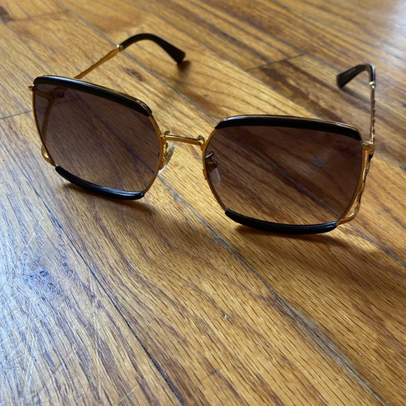 Gucci oversized square sunglasses - Picture 14 of 17